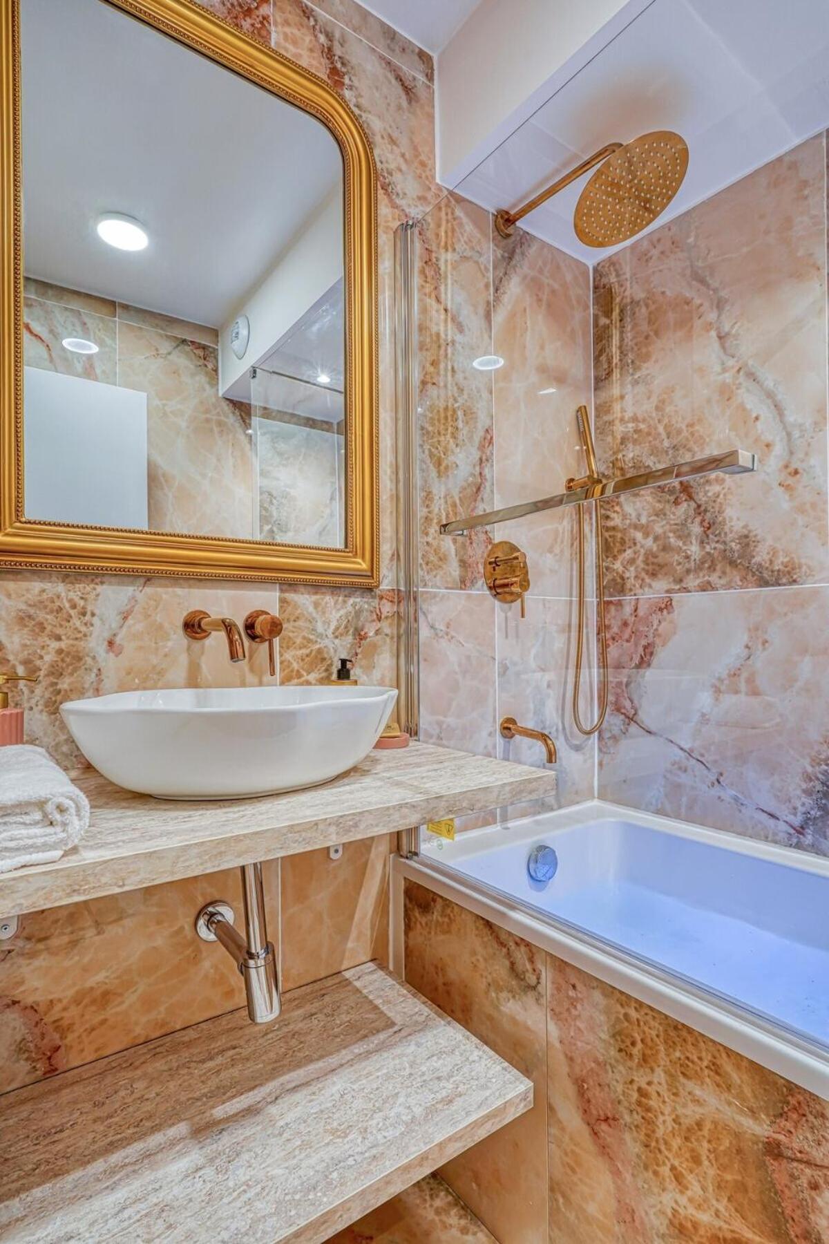Melody Suite In Paris Courbevoie Exterior photo