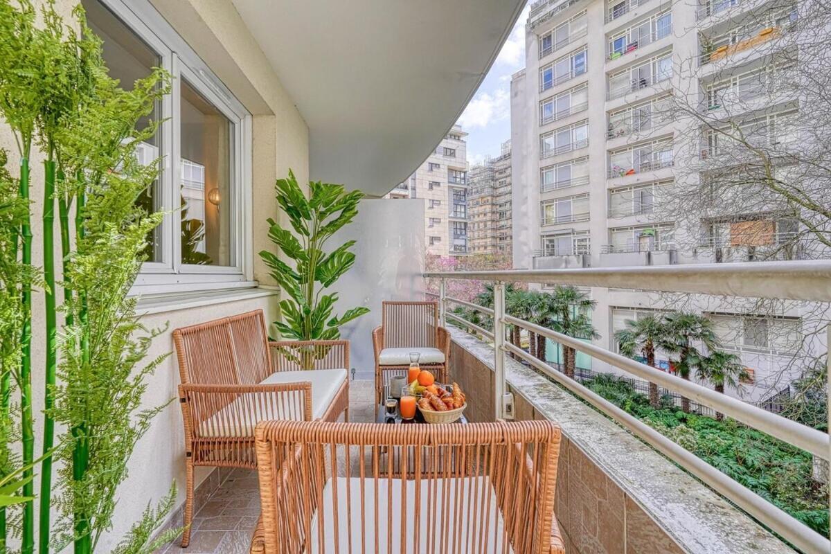Melody Suite In Paris Courbevoie Exterior photo